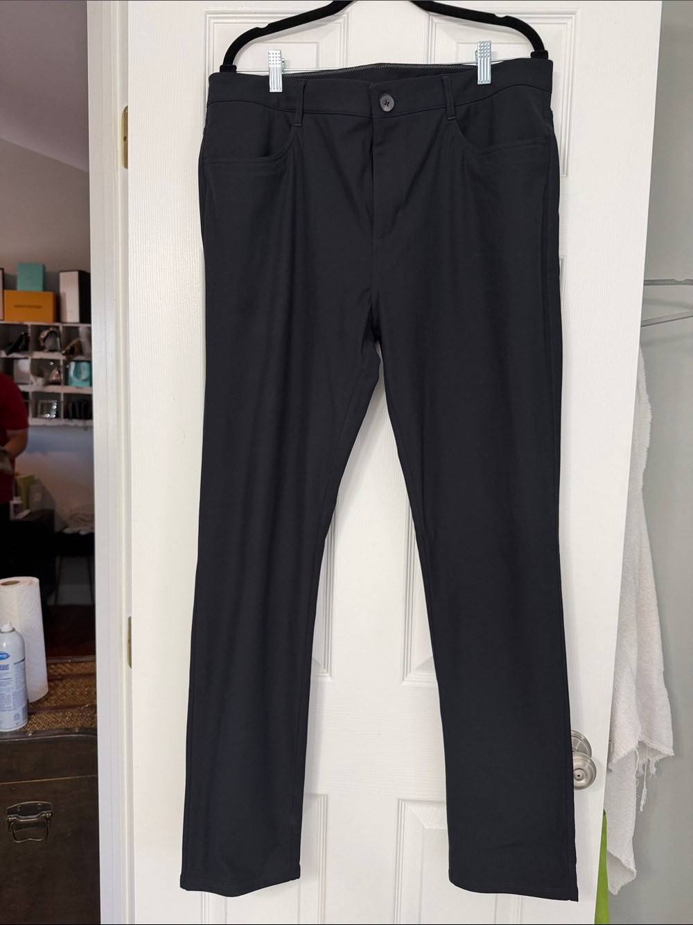 Vuori men’s pants